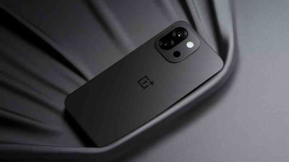 OnePlus 13T Preview: Big Power, Small Package